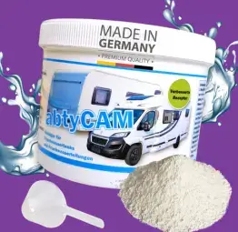 Sanitärprodukte auf lila Hintergrund